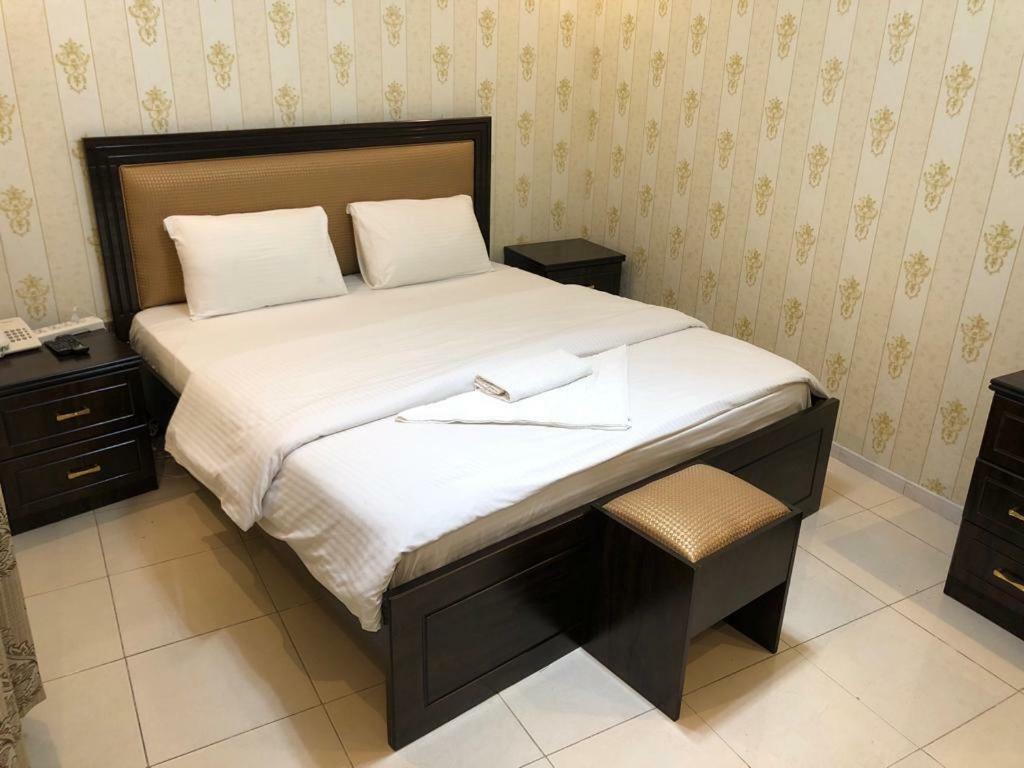 Tvs Hotel Дубай Екстер'єр фото